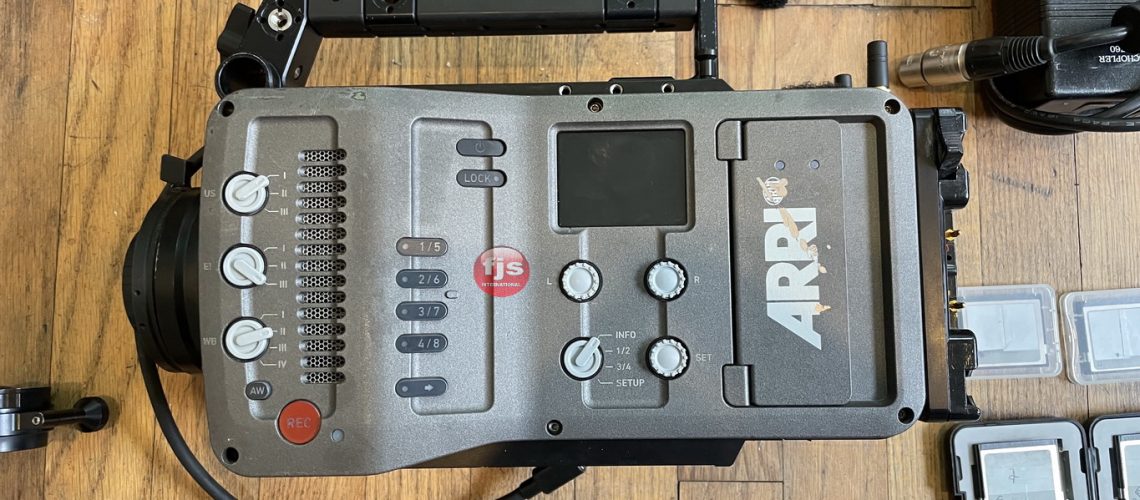 Alexa Amira Schop fjs02