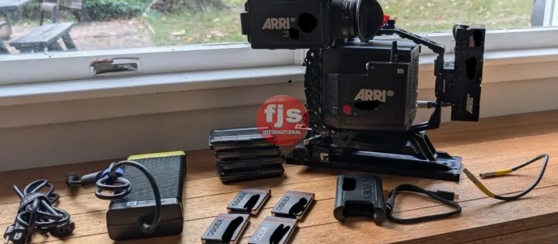 Arri-LF-nehcynohtna-FJS-06