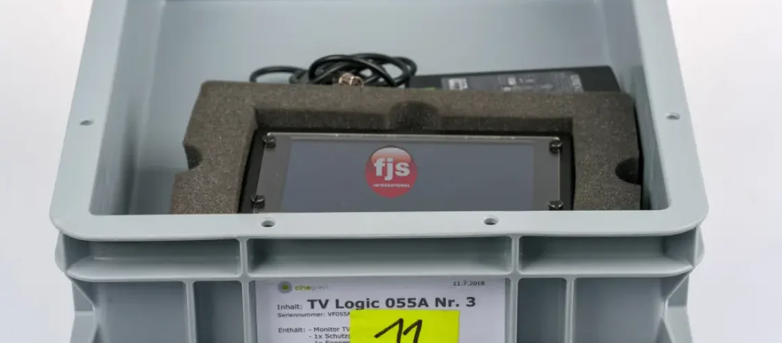 Oled-Monitor-TvLogic-llerg-FJS-01