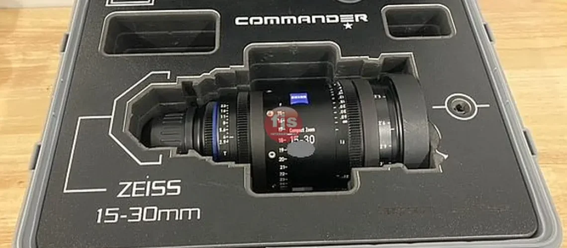 Zeiss-Zoom-15-30mm-FJS-02